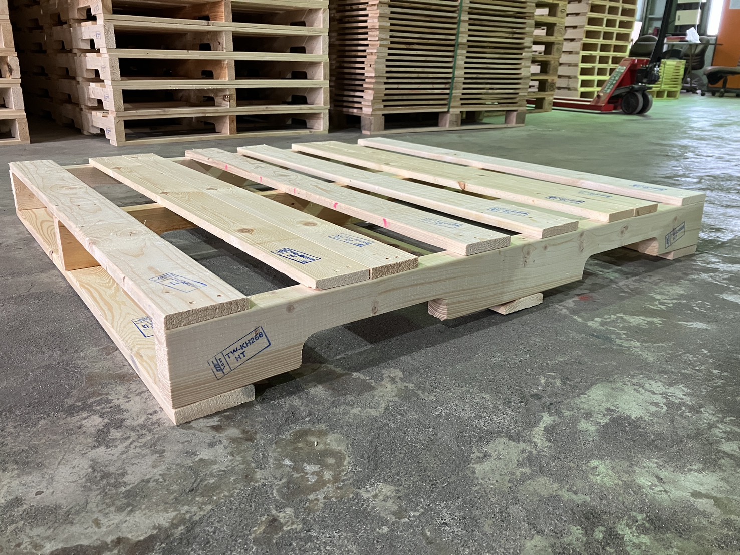 四面可入棧板示意圖 楷樺實業高雄木棧板工廠